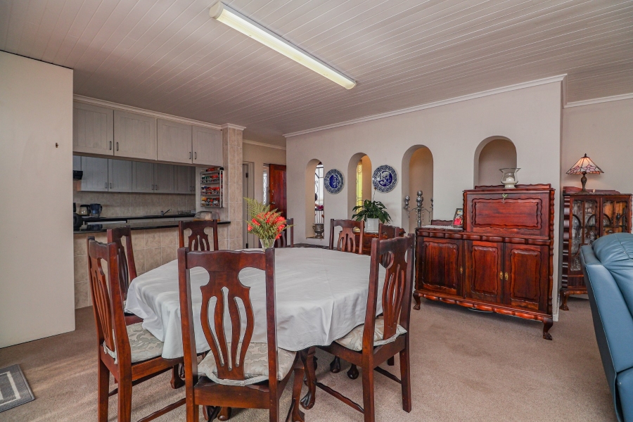 3 Bedroom Property for Sale in Upper Main Street Western Cape